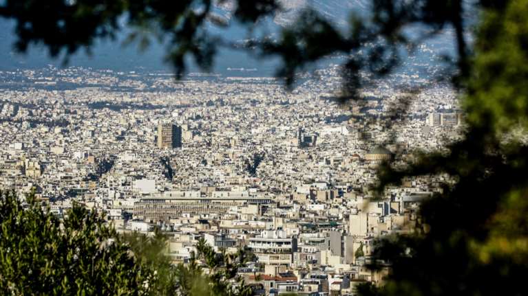 Πώς και πόσο μειώνεται ο ΕΝΦΙΑ για όσους ασφαλίσουν τις κατοικίες τους