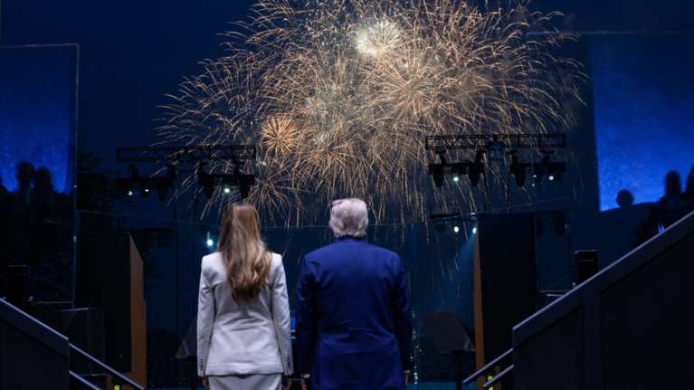 Μεγαλειώδης στρατιωτική παρέλαση στην Ουάσινγκτον: Πανευτυχής ο Τραμπ - &quot;Είμαστε η καλύτερη χώρα του κόσμου&quot; [εικόνες]