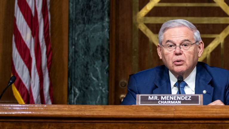 ΗΠΑ: &quot;Φρένο&quot; Μενέντεζ στην Τουρκία - &quot;Θα πάρει F-16 μόνο αν δεν χρησιμοποιηθούν για υπερπτήσεις στην Ελλάδα&quot;