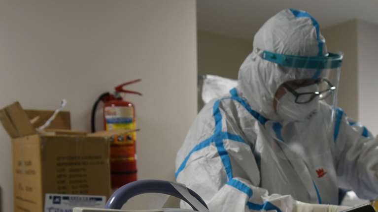 Κορονοϊός: Στα όριά του το ΕΣΥ - Αυξάνονται επικίνδυνα οι διασωληνωμένοι - Λιγοστεύουν οι ΜΕΘ