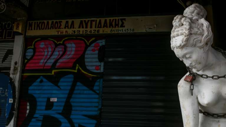 Δημοσκόπηση MRB: Στις 15,9 μονάδες η διαφορά ΝΔ - ΣΥΡΙΖΑ - Μόλις το 52% θα έκανε το εμβόλιο