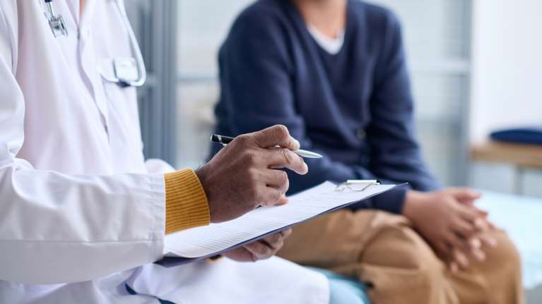 Θεσσαλονίκη: Γιατρός συνελήφθη για &quot;φακελάκι&quot; 300 ευρώ - Είχε καταδικαστεί πρόσφατα πάλι για δωροληψία