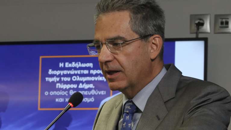 Ο Αγγελος Συρίγος διέγραψε την ανάρτησή του για τα Τέμπη μετά την κατακραυγή