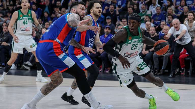 Euroleague: Η Εφές ισοφάρισε σε 2-2 τον Παναθηναϊκό και τώρα ΟΑΚΑ - Αποχώρησε ο Αταμάν, έξαλλος με τους Τούρκους οπαδούς