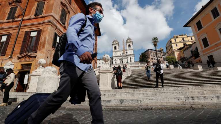 Σε κατάσταση συναγερμού η Ιταλία: &quot;Κόκκινη ζώνη&quot; η χώρα μέχρι και τον Φεβρουάριο