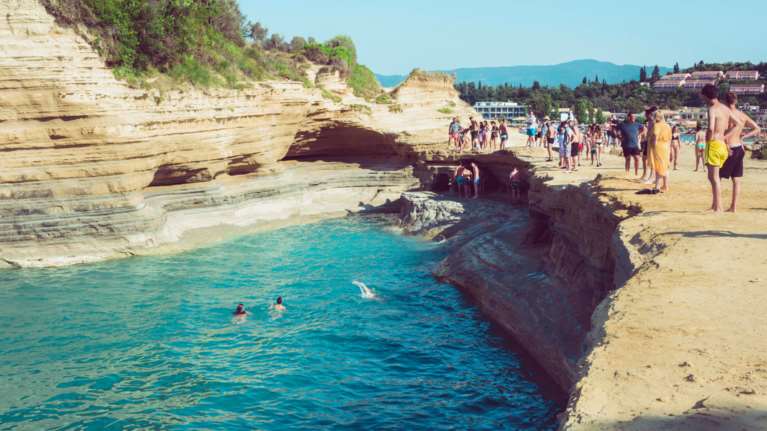 Κέρκυρα: &quot;Απογειώνεται&quot; τουριστικά το νησί - Ο Ιούνιος έκλεισε με πληρότητα 70% έως 90% στα ξενοδοχεία