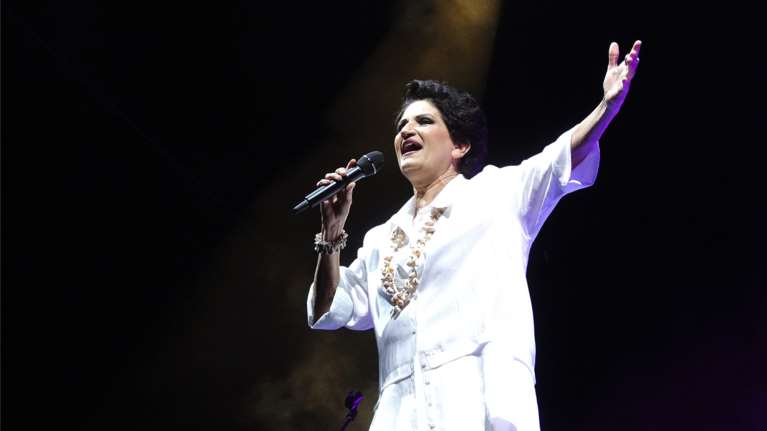 &quot;Καλό καλοκαίρι&quot;  με την Άλκηστη Πρωτοψάλτη στον Κήπο του Μεγάρου