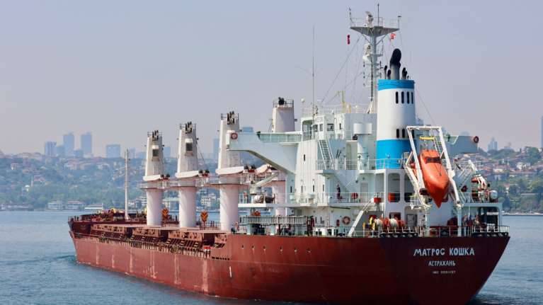 Η Ουκρανία καταγγέλλει την Τουρκία ότι αγοράζει τα σιτηρά που της έκλεψαν οι Ρώσοι