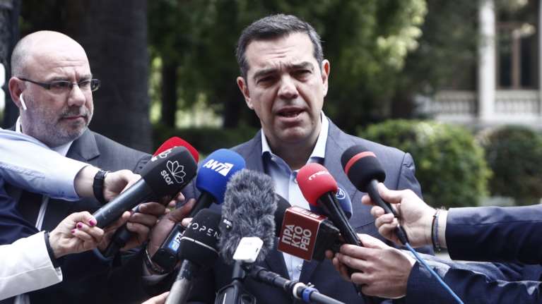 Τσίπρας: Ζητώ συγγνώμη για το απρόσμενα οδυνηρό σοκ των εκλογών - Αναλαμβάνω ακέραια την ευθύνη