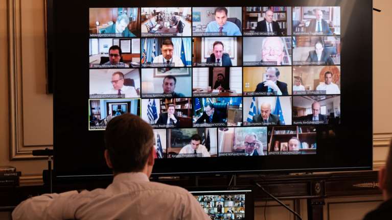 Σε εξέλιξη συνεδρίαση του υπουργικού συμβουλίου μέσω τηλεδιάσκεψης