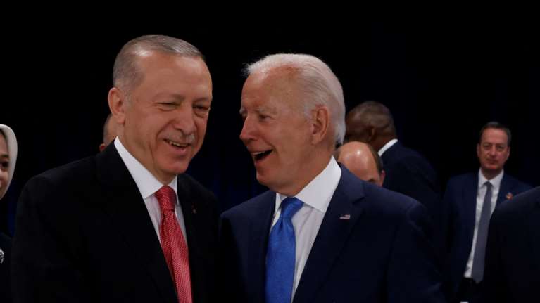 Δεν είπε τίποτα εναντίον της Ελλάδας στο ΝΑΤΟ ο Ερντογάν- &quot;Κουβέντα&quot; για νησιά και Αιγαίο