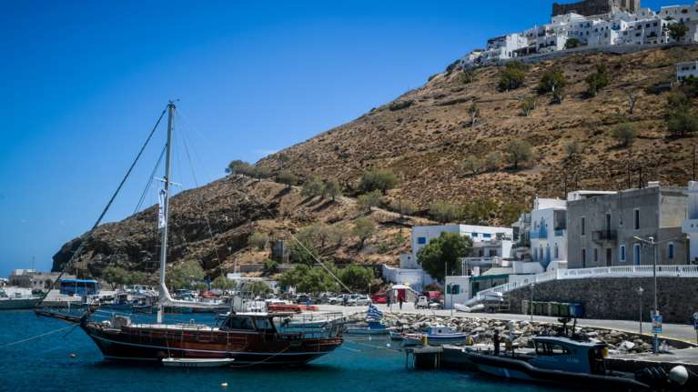 Ελλάδα ή Τουρκία για διακοπές; Οι γείτονες κερδίζουν τη μάχη στις τιμές- &quot;Μέχρι και διπλάσιο το κόστος&quot;