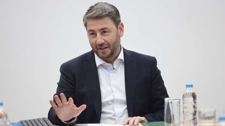 Απορρίπτει ο Ανδρουλάκης τις &quot;μεταγραφές&quot; από ΣΥΡΙΖΑ: Εξαγορές συνειδήσεων στο παρασκήνιο το ΠΑΣΟΚ δεν θα κάνει