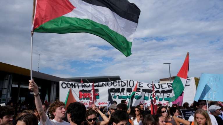 Χιλιάδες διαδηλωτές υπέρ της Παλαιστίνης έξω από το κινηματογραφικό Φεστιβάλ της Βενετίας