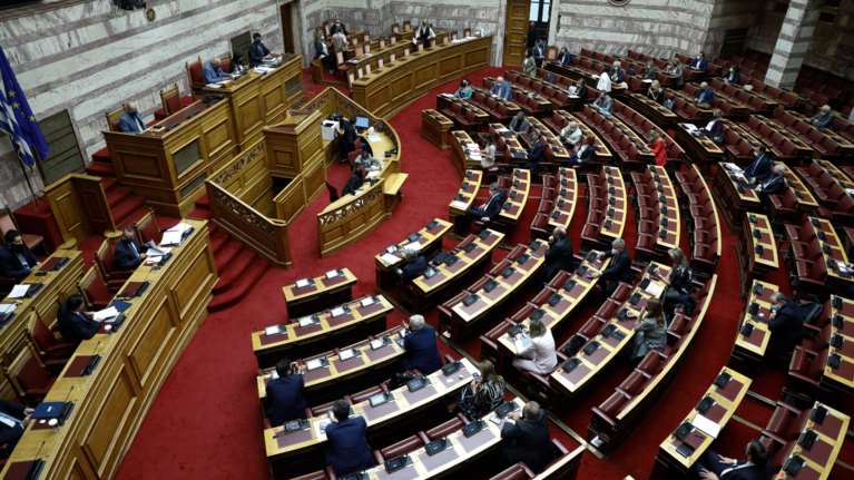 Ελληνογαλλική συμφωνία - Καραμανλής: Ενδεχόμενο για ονομαστική ψηφοφορία στη Βουλή