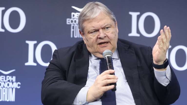 Ο Βενιζέλος ζητά διορθώσεις στην τροπολογία για το μεταναστευτικό: &quot;Ανεπίγνωστη επίκληση διάταξης περί πολιορκίας&quot;