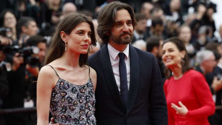 Ξαφνικό διαζύγιο για τη Σαρλότ Κασιράγκι: Ο &quot;τέλειος γάμος&quot;, η γοητεία της Γκρέις Κέλι και οι δυο γιοι με διαφορετικούς μπαμπάδες