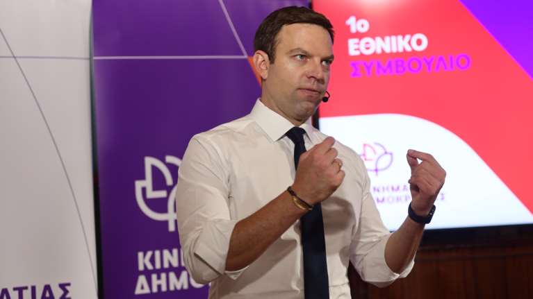 Κασσελάκης εναντίον Μπέου: &quot;Θα τον πάω στα δικαστήρια - Ο λόγος του υποκινεί μίσος και βία&quot; [βίντεο]