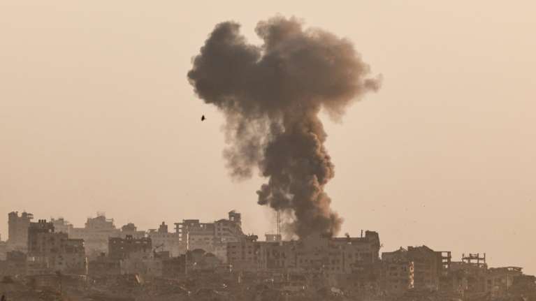 Η Γάζα φλέγεται: Άμαχοι και παιδιά χάνουν τις ζωές τους - Συνεχίζονται οι επιδρομές του Ισραήλ