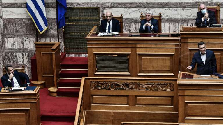 Δημοσκόπηση Pulse: Με 7,5 μονάδες προηγείται η ΝΔ - Κερδίζει την κρίσιμη μάχη του κεντρώου χώρου ο Μητσοτάκης