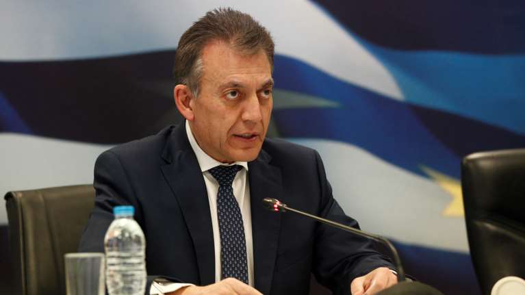 Νέα μέτρα - Βρούτσης: Έκπτωση 25% σε εισφορές αυτοαπασχολουμένων και ελεύθερων επαγγελματιών λόγω κορονοϊού