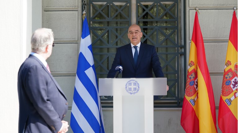 Ν. Δένδιας