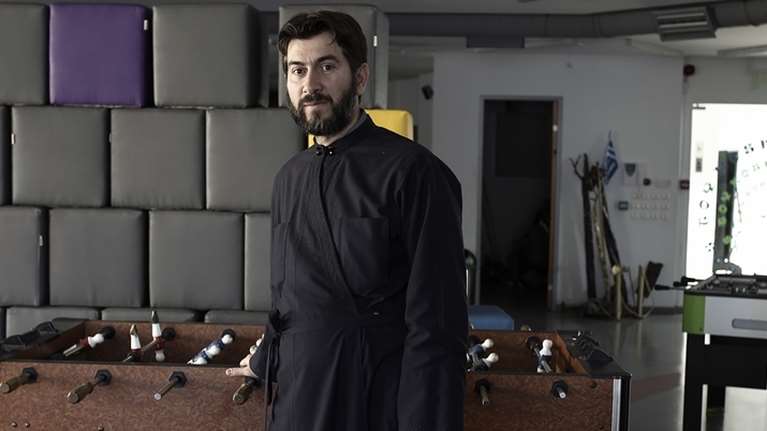 Κιβωτός του Κόσμου: Νοίκιασαν σπίτι π. Αντώνιος και πρεσβυτέρα- Αγόρασαν και αποθήκη για τα πράγματα [Βίντεο]