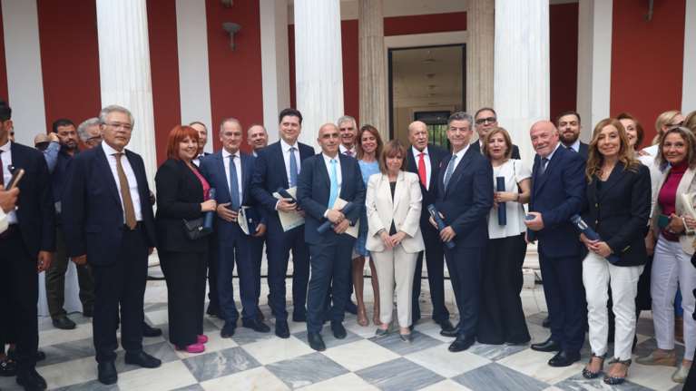 Βραβεία Μπότση: Οι δημοσιογράφοι και τα ΜΜΕ που βραβεύτηκαν στο Ζάππειο [εικόνες - βίντεο]