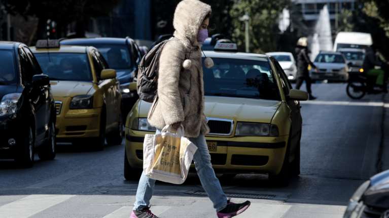 Καιρός: Με θυελλώδεις ανέμους η Πέμπτη - Πέφτει η θερμοκρασία, σε ποιες περιοχές θα σημειωθούν καταιγίδες