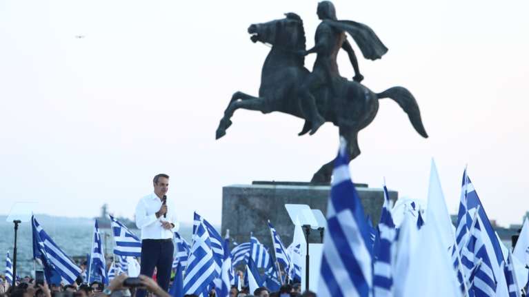 Το Politico εξηγεί γιατί κατέρρευσε ο ΣΥΡΙΖΑ στις εκλογές και προβλέπει απόλυτη κυριαρχία Μητσοτάκη την Κυριακή