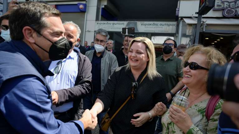 Καυστική απάντηση της κυβέρνησης στον Τσίπρα: "15 χρόνια αρχηγός προσφέρει ψέματα και υποσχέσεις χωρίς αντίκρισμα"