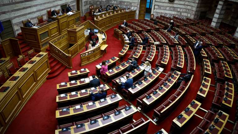 Live - Η συζήτηση στη Βουλή για την αμυντική συμφωνία Ελλάδας - Γαλλίας