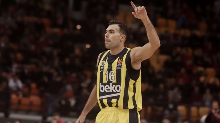 Σλούκας: Τον αποχαιρέτησε η Φενέρμπαχτσε, τον ανακοινώνει ο Ολυμπιακός