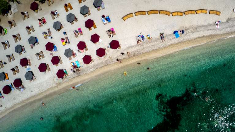 Κοινωνικός τουρισμός: Από Δευτέρα οι αιτήσεις για 300.000 δικαιούχους - Δωρεάν διαμονές ακόμα και σε 5άστερα