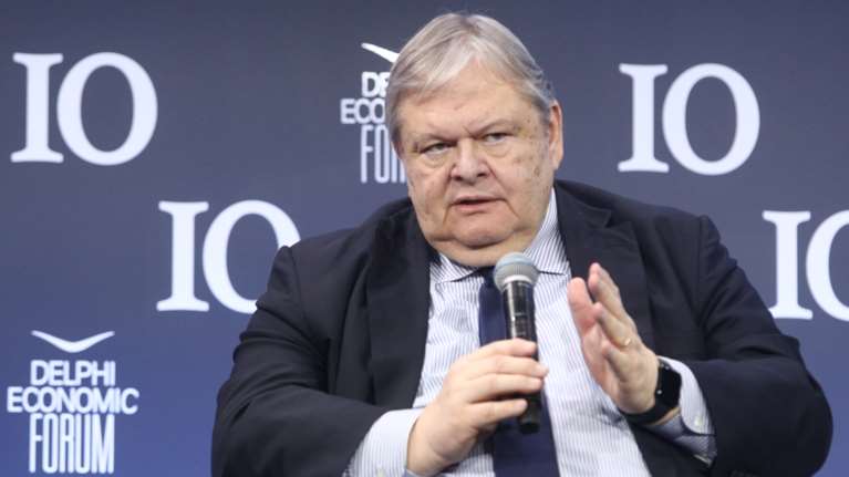 Βενιζέλος: Ο Τραμπ λέει ότι δεν θα επωμιστεί το κόστος της ευρωπαϊκής άμυνας και σε αυτό έχει δίκιο