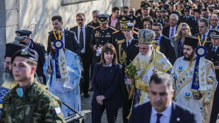 Στη Λήμνο η ΠτΔ για τα Θεοφάνεια: H σημερινή μέρα φέρνει το μήνυμα της νίκης του φωτός ενάντια στο σκότος [εικόνες - βίντεο]