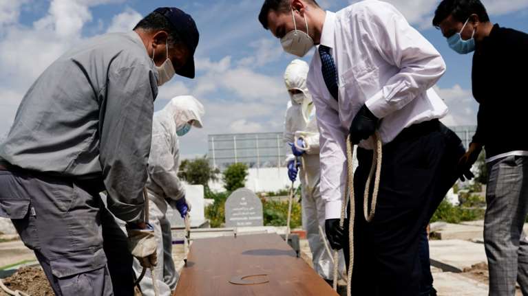 Κορονοϊός: 619 νεκροί το τελευταίο 24ωρο στην Ισπανία - Κοντά στους 17.000 συνολικά