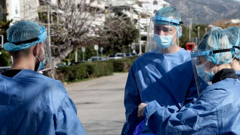 Κορυφώνεται η αγωνία για την Αττική: Τα 265 από τα 543 κρούσματα στο Λεκανοπέδιο - Στο &quot;κόκκινο&quot; το Κέντρο της Αθήνας