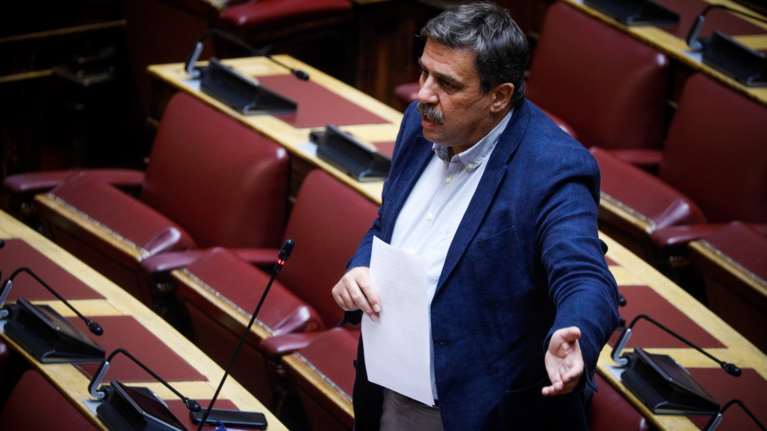 Ειδικό δικαστήριο: Κατέθεσε ο Ανδρέας Ξανθός - &quot;Δεν ζημιώθηκε το Δημόσιο από τη μη ανατιμολόγηση των φαρμάκων το 2015&quot;