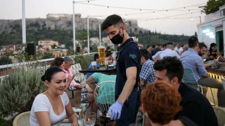 Ποιοι θα εισπράττουν τα 534 ευρώ έως και το τέλος Σεπτεμβρίου - Διέξοδος για χιλιάδες εργαζόμενους