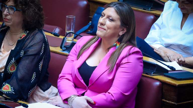 Ένταση στη Βουλή με την Κωνσταντοπούλου: Φωτογράφιζε βουλευτές της ΝΔ χωρίς την άδειά τους – Παρέμβαση Τασούλα