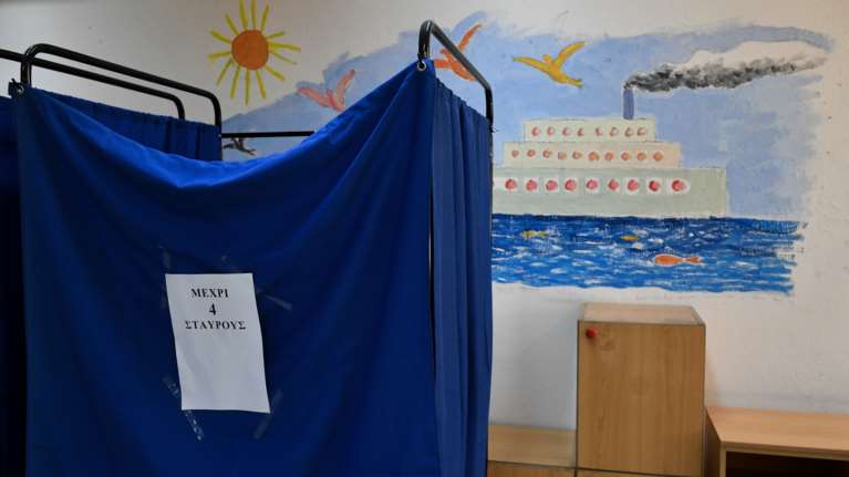 Θεσσαλονίκη: Πήγε να ψηφίσει και τον κράτησαν &quot;αιχμάλωτο&quot; στο εκλογικό κέντρο - Ήταν στην εφορευτική αλλά δεν εμφανίστηκε