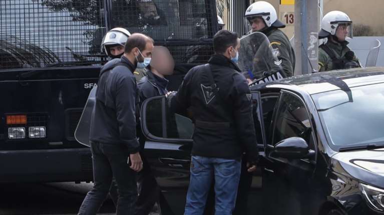 Εμπρησμός στην Real News: Προφυλακίστηκε ο 27χρονος μετά την απολογία του