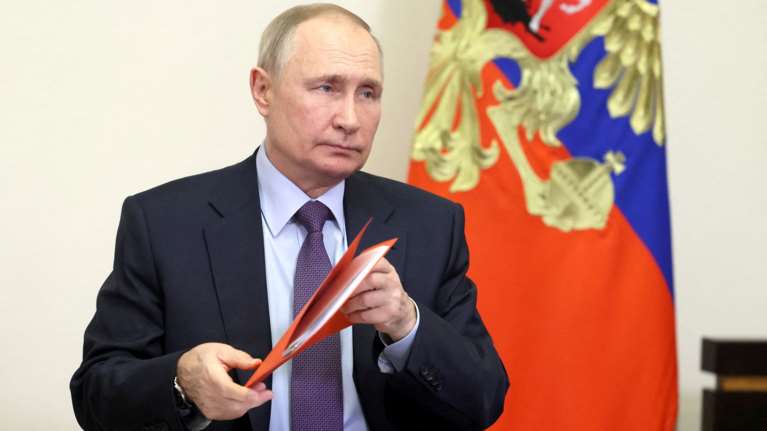 Πούτιν: Ο κίνδυνος πυρηνικού πολέμου αυξάνεται αλλά η Ρωσία "δεν τρελάθηκε"