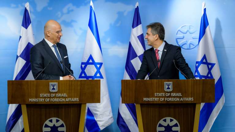 Δένδιας στο Ισραήλ: Η Τουρκία παραβιάζει το έδαφός μας, τον εναέριο χώρο και απειλεί με εισβολή