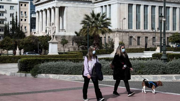 Προειδοποίηση Γώγου: &quot;Τα επιδημιολογικά στοιχεία δεν είναι καλά - Πιέζεται το σύστημα υγείας σε Αττική και Πάτρα&quot;