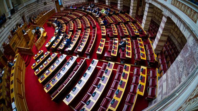 Βουλή: Τέσσερις τροπολογίες του ΠΑΣΟΚ-ΚΙΝΑΛ για τα &quot;κόκκινα&quot; δάνεια