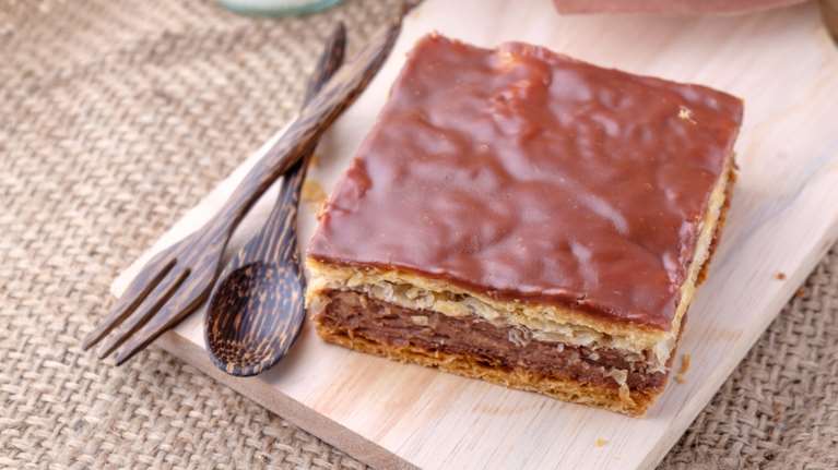 Σοκολατένιο μιλφέιγ μόνο με 3 υλικά - Πανεύκολο και λαχταριστό, σαν ζαχαροπλαστείου