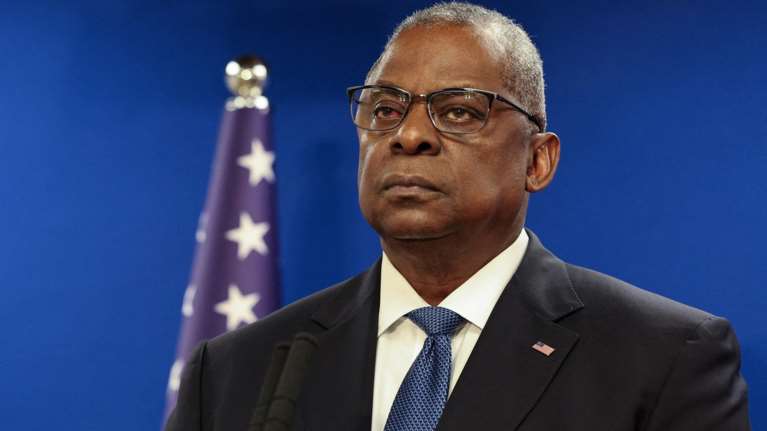 Δημόσια συγγνώμη από τον Αμερικανό υπουργό Άμυνας - Απέκρυψε ότι διαγνώστηκε με καρκίνο [βίντεο]