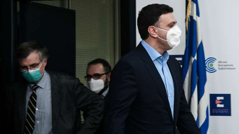 Κορονοϊός: Συνάντηση Κικίλια - Τσιόδρα με εκπροσώπους των κομμάτων